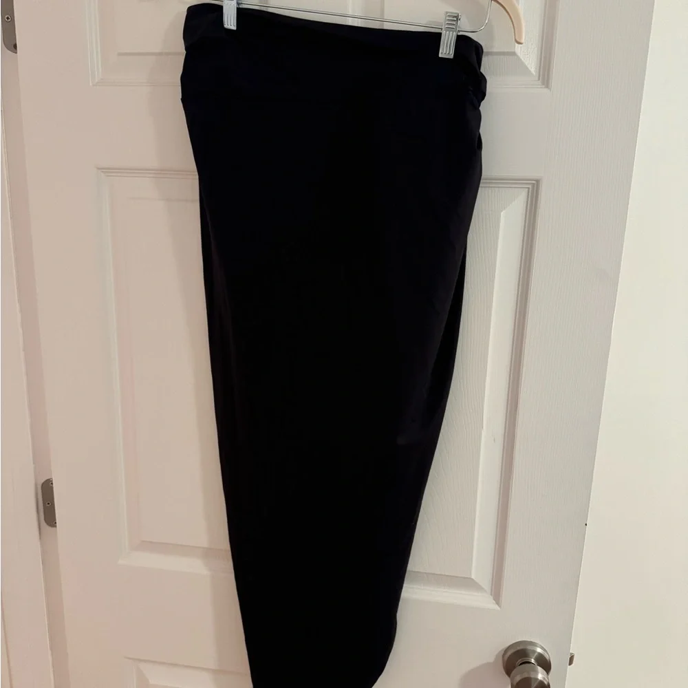 SKIMS Black Twist-Detail Pencil Midi Skirt